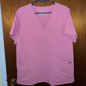 FIGS Chalk Pink - Casma Three-Pocket Scrub Top